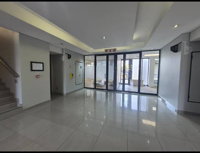 146M² OFFICE TO LET IN SANDHURST